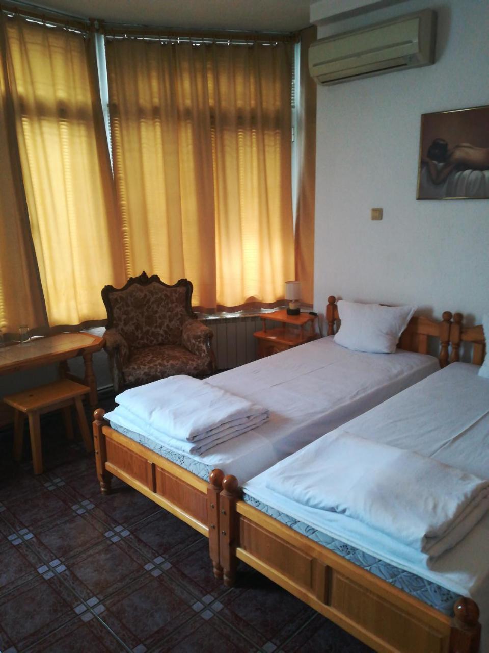 Family Hotel George Svilengrad Exteriér fotografie